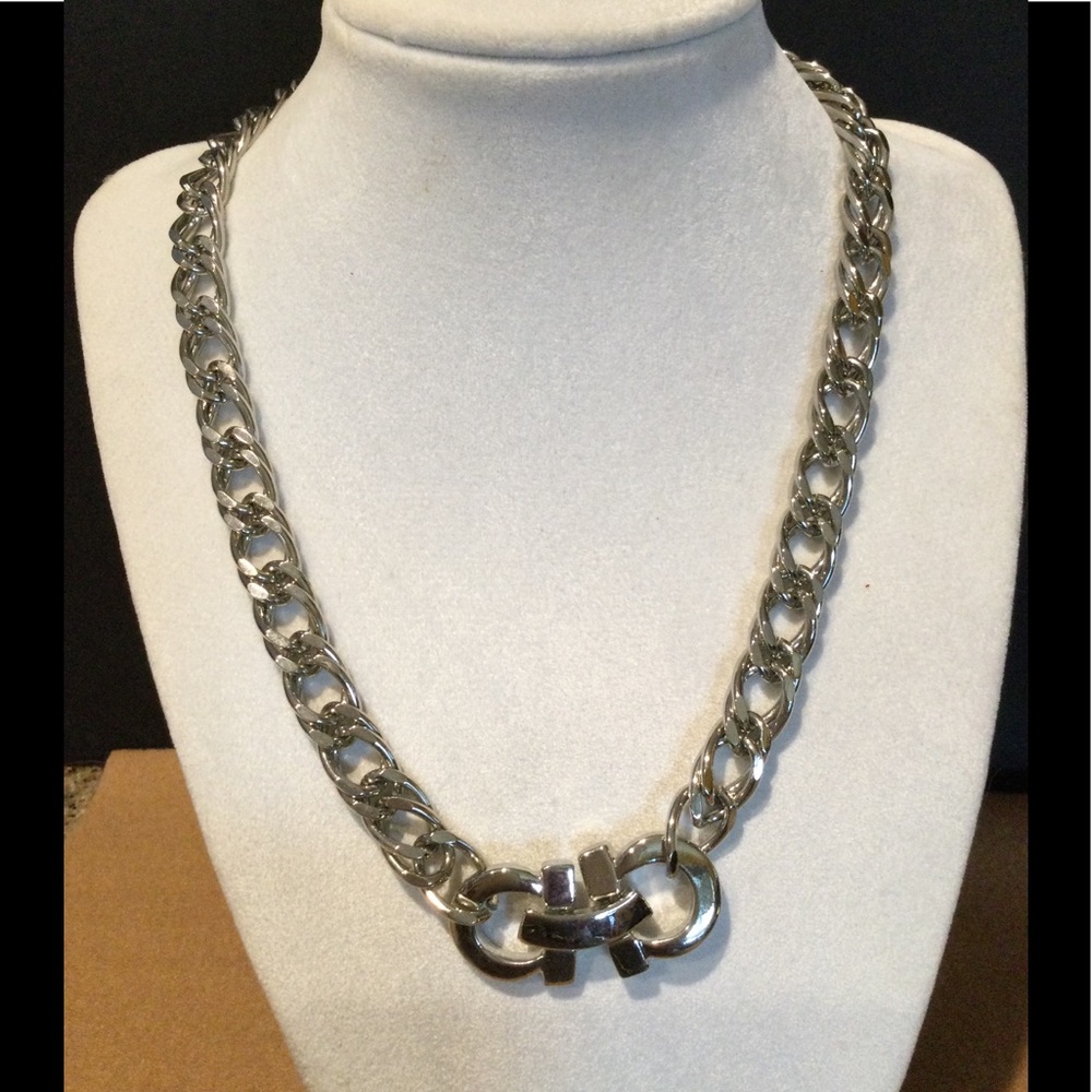 Heavy Double Chain With Unique Center Link Design - image 1